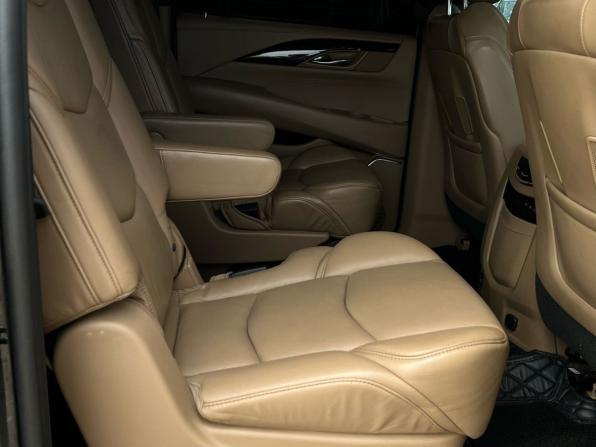 Cadillac Escalade IV с пробегом 2017 года, цена 5 200 000 рублей, 146317 км, внедорожник, Автокод Объявления
