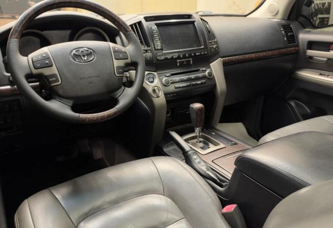 Toyota Land Cruiser 200 Series с пробегом 2008 года, цена 2 890 000 рублей, 297000 км, внедорожник, Автокод Объявления
