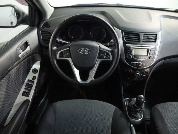 Hyundai Solaris I с пробегом 2013 года, цена 649 000 рублей, 150596 км, седан, Автокод Объявления