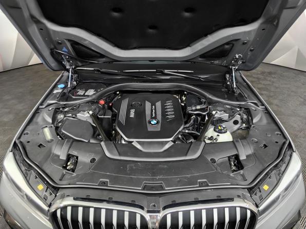 BMW 7 серии VI (G11/G12) Рестайлинг с пробегом 2021 года, цена 6 399 000 рублей, 102872 км, седан, Автокод Объявления