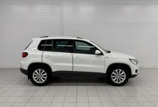 Volkswagen Tiguan I Рестайлинг с пробегом 2016 года, цена 1 780 000 рублей, 102446 км, внедорожник, Автокод Объявления
