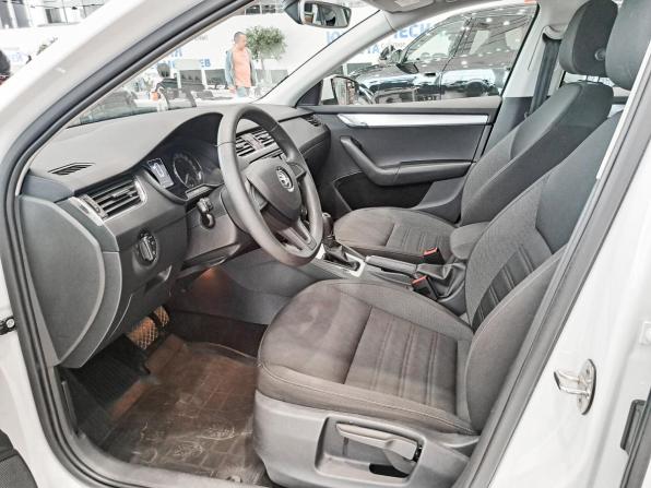 Skoda Octavia III (A7) Рестайлинг с пробегом 2019 года, цена 1 650 000 рублей, 83764 км, лифтбек, Автокод Объявления