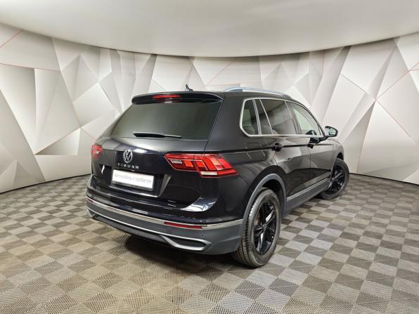 Volkswagen Tiguan II Рестайлинг с пробегом 2022 года, цена 2 745 000 рублей, 36370 км, внедорожник, Автокод Объявления