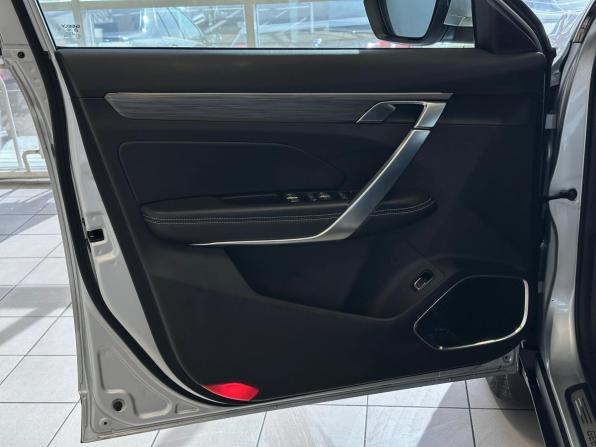 Geely Atlas Pro с пробегом 2023 года, цена 1 820 000 рублей, 42313 км, внедорожник, Автокод Объявления
