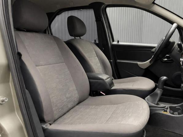 Renault Logan I Рестайлинг с пробегом 2010 года, цена 367 000 рублей, 197382 км, седан, Автокод Объявления