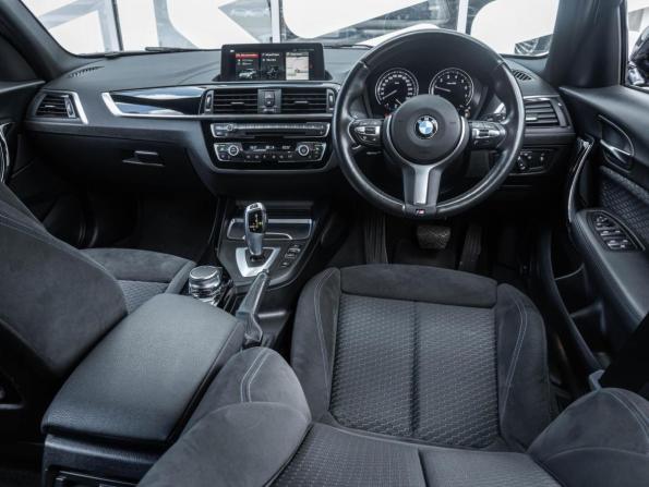 BMW 1 серии II (F20/F21) Рестайлинг 2 с пробегом 2018 года, цена 1 875 000 рублей, 65128 км, хэтчбек, Автокод Объявления