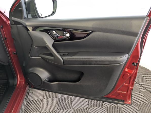 Nissan Qashqai II с пробегом 2016 года, цена 1 750 000 рублей, 143502 км, внедорожник, Автокод Объявления