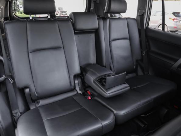Toyota Land Cruiser Prado 150 Series Рестайлинг 1 с пробегом 2017 года, цена 3 799 000 рублей, 145336 км, внедорожник, Автокод Объявления