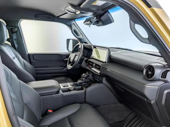 Toyota Land Cruiser Prado 250 Series с пробегом 2024 года, цена 9 950 000 рублей, 4570 км, внедорожник, Автокод Объявления