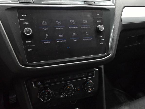 Volkswagen Tiguan II с пробегом 2018 года, цена 3 150 000 рублей, 57817 км, внедорожник, Автокод Объявления