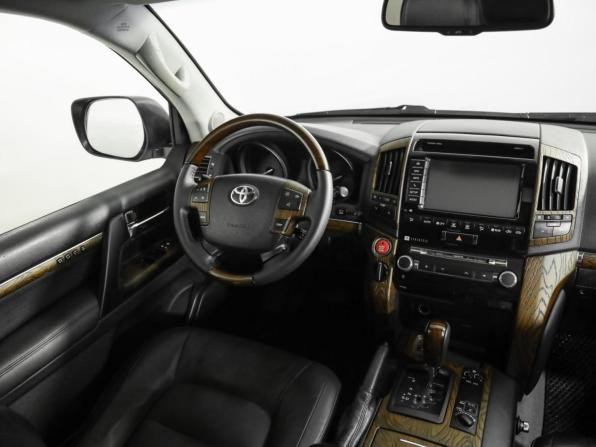 Toyota Land Cruiser 200 Series Рестайлинг 1 с пробегом 2014 года, цена 2 749 000 рублей, 579639 км, внедорожник, Автокод Объявления