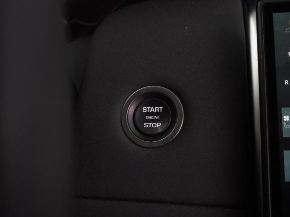 Land Rover Discovery Sport I Рестайлинг с пробегом 2024 года, цена 3 999 000 рублей, 27589 км, внедорожник, Автокод Объявления