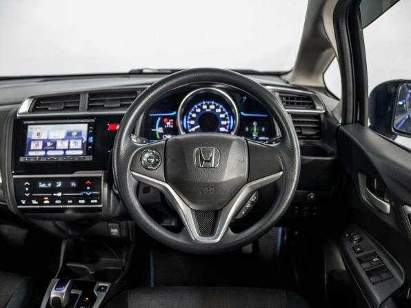 Honda Fit III с пробегом 2016 года, цена 1 050 500 рублей, 157500 км, хэтчбек, Автокод Объявления