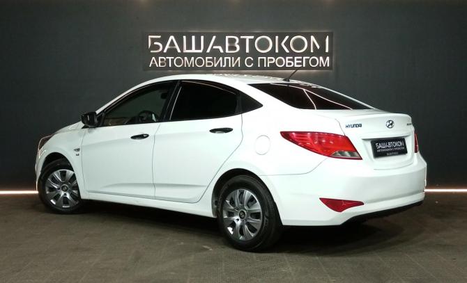 Hyundai Solaris I Рестайлинг с пробегом 2015 года, цена 844 000 рублей, 164081 км, седан, Автокод Объявления
