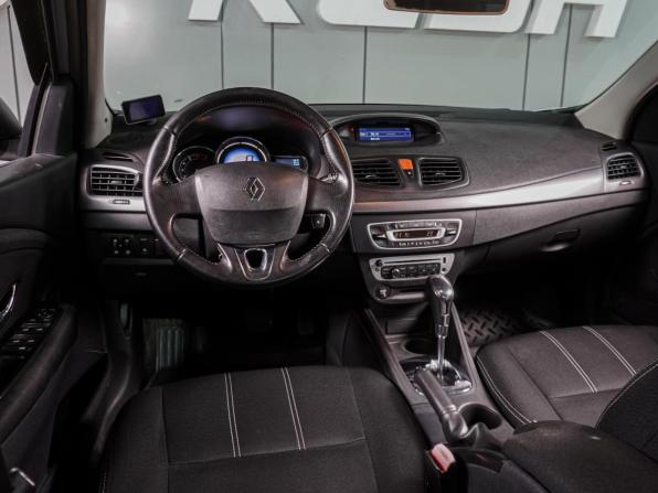 Renault Fluence I Рестайлинг с пробегом 2014 года, цена 909 000 рублей, 127900 км, седан, Автокод Объявления