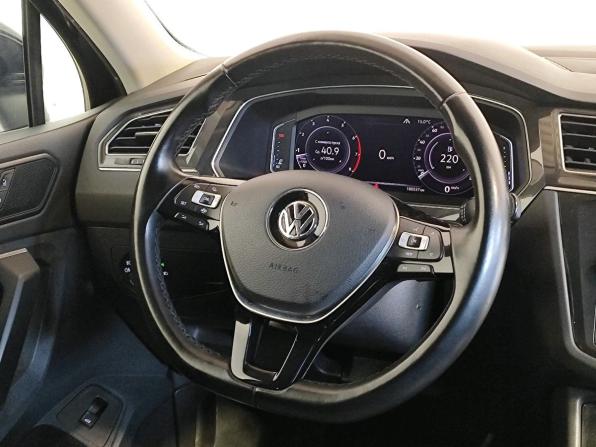 Volkswagen Tiguan II с пробегом 2019 года, цена 2 949 000 рублей, 180536 км, внедорожник, Автокод Объявления