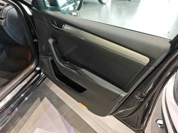 Skoda Superb III с пробегом 2015 года, цена 1 313 000 рублей, 347090 км, лифтбек, Автокод Объявления