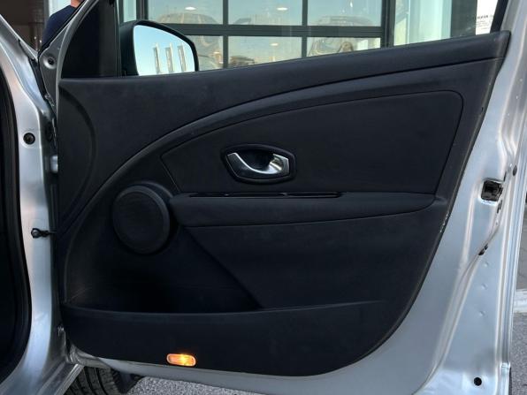 Renault Fluence I с пробегом 2010 года, цена 699 000 рублей, 208700 км, седан, Автокод Объявления