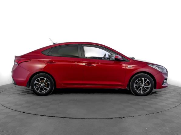 Hyundai Solaris II с пробегом 2019 года, цена 1 275 000 рублей, 163556 км, седан, Автокод Объявления