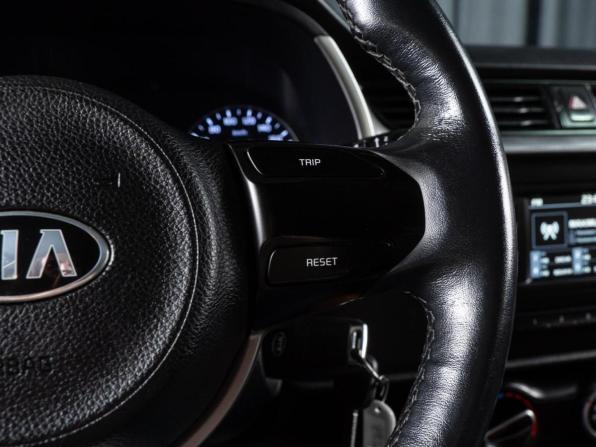 Kia Rio IV Рестайлинг с пробегом 2020 года, цена 1 300 000 рублей, 97463 км, седан, Автокод Объявления