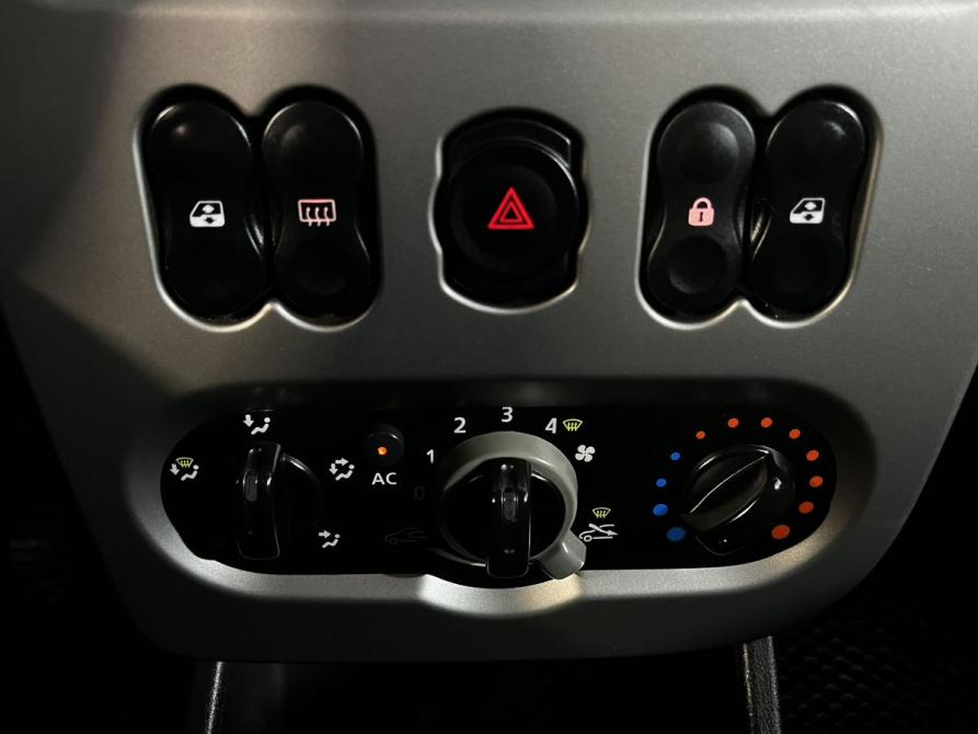 Renault Logan I Рестайлинг Великий Новгород  - изображение 16