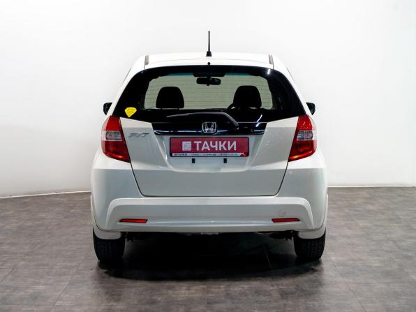 Honda Fit II с пробегом 2011 года, цена 965 000 рублей, 87300 км, хэтчбек, Автокод Объявления