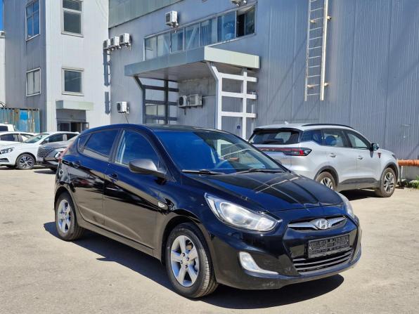 Hyundai Solaris I с пробегом 2013 года, цена 607 000 рублей, 236827 км, хэтчбек, Автокод Объявления