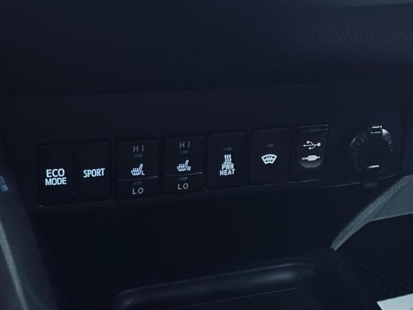 Toyota RAV4 IV (XA40) Рестайлинг с пробегом 2018 года, цена 2 250 000 рублей, 160590 км, внедорожник, Автокод Объявления