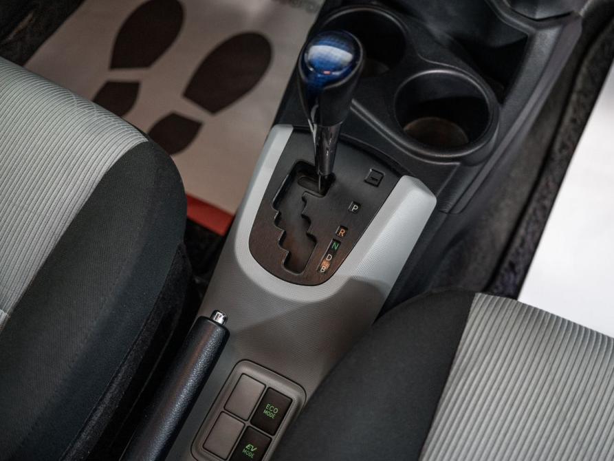 Toyota Aqua I Иркутск  - изображение 11