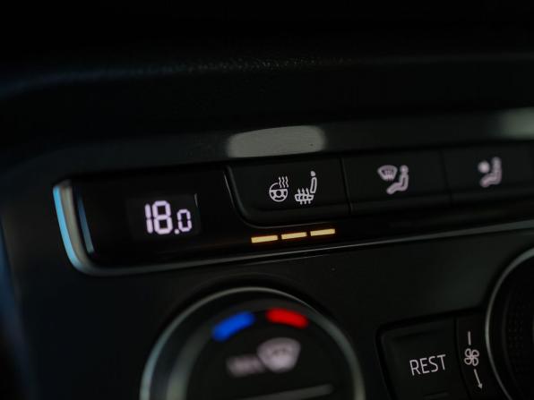 Volkswagen Tiguan II с пробегом 2018 года, цена 2 799 000 рублей, 180028 км, внедорожник, Автокод Объявления