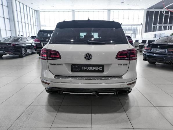 Volkswagen Touareg II Рестайлинг с пробегом 2017 года, цена 2 750 000 рублей, 300600 км, внедорожник, Автокод Объявления