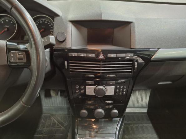 Opel Astra H Рестайлинг с пробегом 2012 года, цена 589 000 рублей, 213035 км, седан, Автокод Объявления
