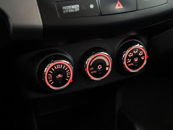 Mitsubishi Outlander II Рестайлинг с пробегом 2011 года, цена 819 585 рублей, 254995 км, внедорожник, Автокод Объявления
