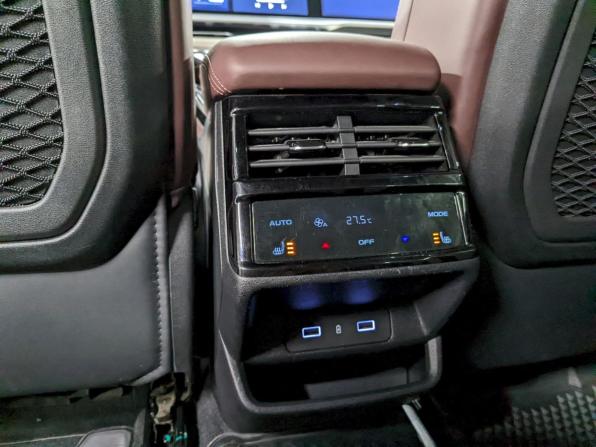 Geely Monjaro I с пробегом 2023 года, цена 2 740 000 рублей, 140700 км, внедорожник, Автокод Объявления