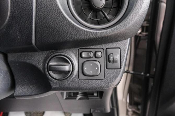 Toyota Vitz III (XP130) Рестайлинг с пробегом 2018 года, цена 899 000 рублей, 78000 км, хэтчбек, Автокод Объявления
