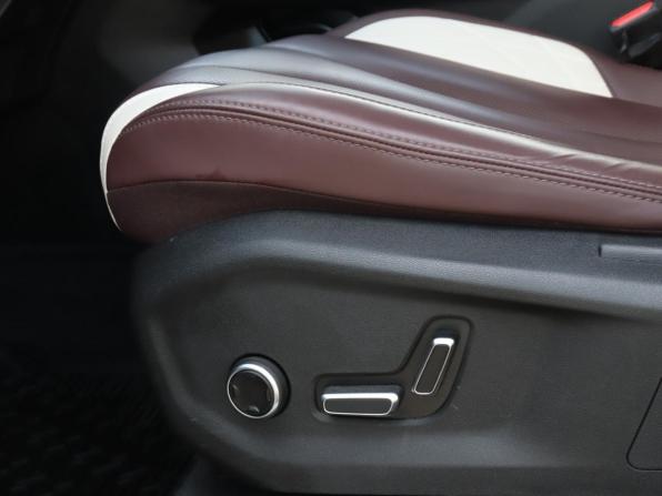 Geely Monjaro I с пробегом 2023 года, цена 3 200 000 рублей, 45299 км, внедорожник, Автокод Объявления