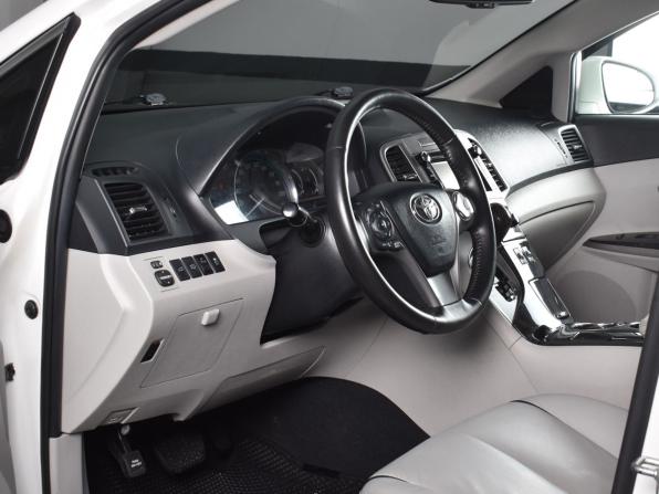 Toyota Venza I Рестайлинг с пробегом 2013 года, цена 1 914 995 рублей, 267578 км, внедорожник, Автокод Объявления