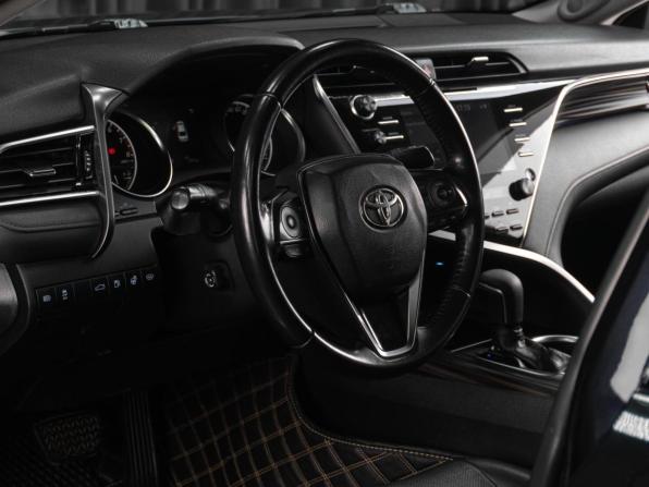 Toyota Camry VIII (XV70) с пробегом 2018 года, цена 2 989 000 рублей, 77073 км, седан, Автокод Объявления
