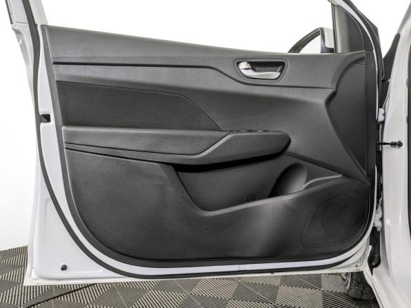 Hyundai Solaris II Рестайлинг с пробегом 2022 года, цена 1 690 000 рублей, 49356 км, седан, Автокод Объявления