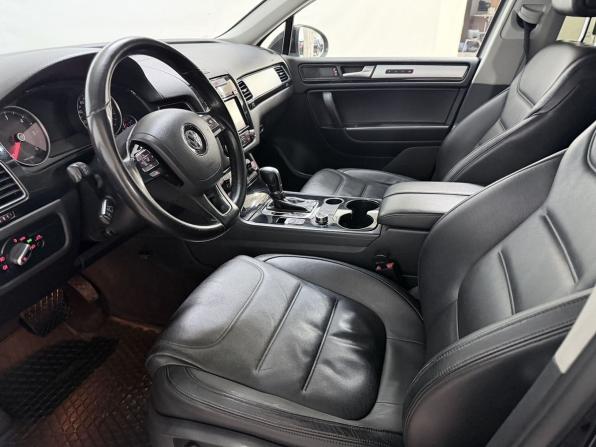 Volkswagen Touareg II с пробегом 2012 года, цена 1 780 000 рублей, 285614 км, внедорожник, Автокод Объявления