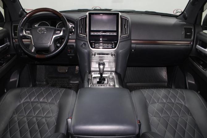 Toyota Land Cruiser 200 Series Рестайлинг 2 с пробегом 2018 года, цена 9 500 000 рублей, 54479 км, внедорожник, Автокод Объявления