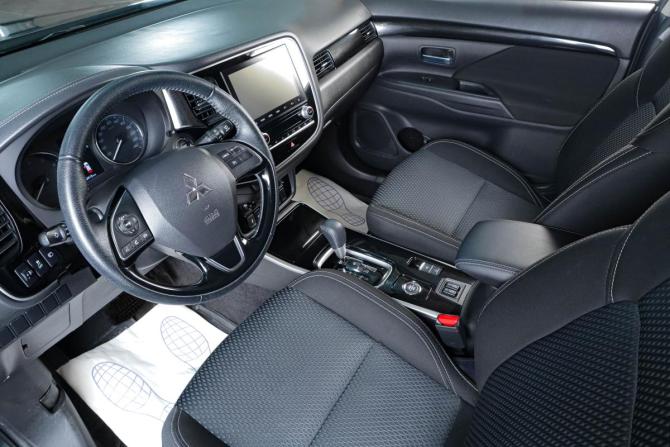 Mitsubishi Outlander III Рестайлинг 3 с пробегом 2021 года, цена 2 829 000 рублей, 40000 км, внедорожник, Автокод Объявления