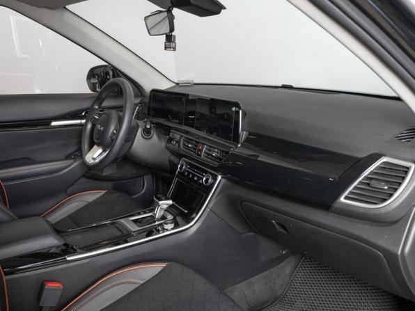 Kia Seltos I Рестайлинг с пробегом 2024 года, цена 2 320 000 рублей, 31330 км, внедорожник, Автокод Объявления