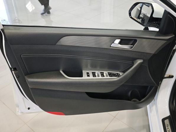 Hyundai Sonata VII (LF) Рестайлинг с пробегом 2018 года, цена 1 850 000 рублей, 144500 км, седан, Автокод Объявления