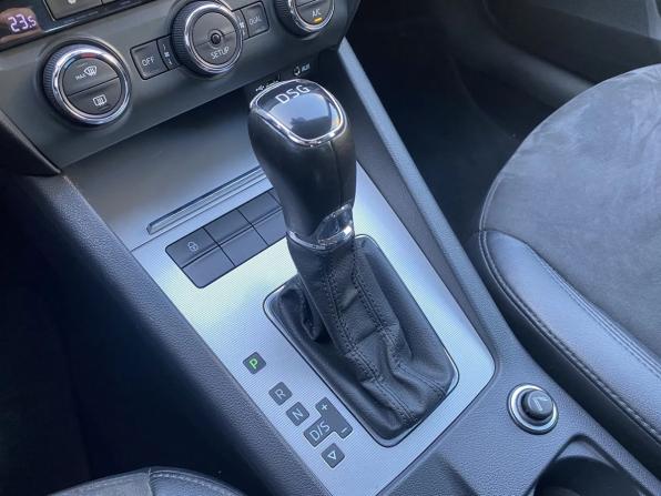 Skoda Octavia III (A7) с пробегом 2014 года, цена 929 000 рублей, 307453 км, лифтбек, Автокод Объявления