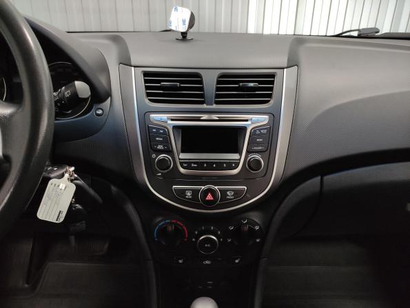 Hyundai Solaris I Рестайлинг с пробегом 2015 года, цена 1 045 000 рублей, 134583 км, хэтчбек, Автокод Объявления