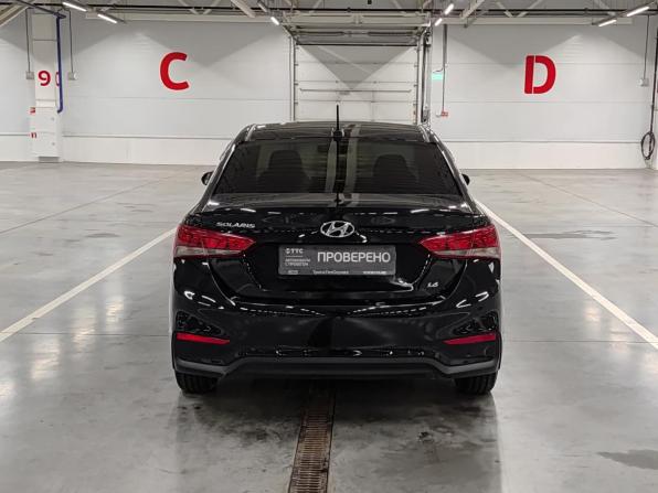 Hyundai Solaris II с пробегом 2018 года, цена 1 369 000 рублей, 107881 км, седан, Автокод Объявления