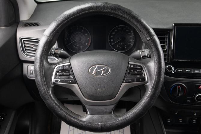Hyundai Solaris II Рестайлинг с пробегом 2021 года, цена 1 429 000 рублей, 84000 км, седан, Автокод Объявления