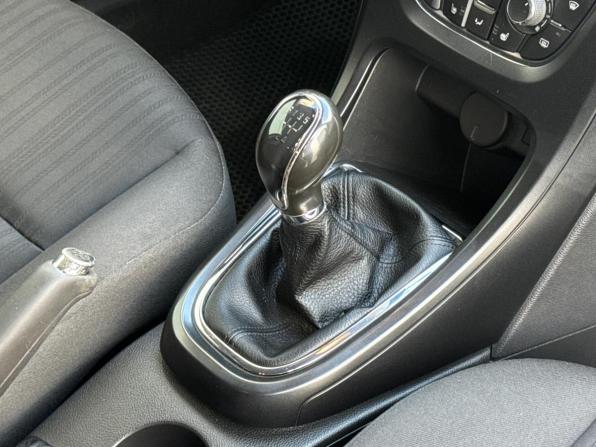 Opel Astra J с пробегом 2011 года, цена 599 000 рублей, 185159 км, хэтчбек, Автокод Объявления