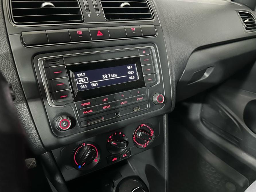 Volkswagen Polo V Рестайлинг Новосибирск  - изображение 17